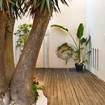 Lejlighed Pool & Garden In The Heart Of *