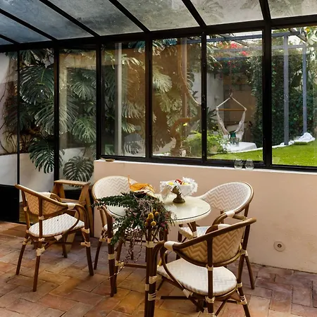 Apartament Pool & Garden In The Heart Of *
