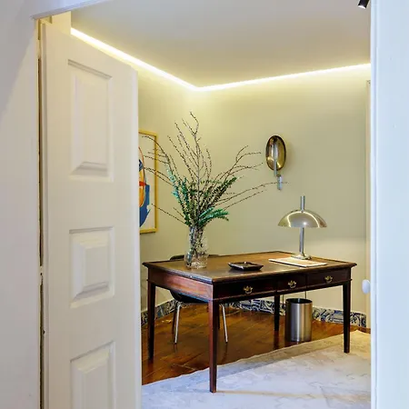 Pool & Garden In The Heart Of Apartamento Lisboa